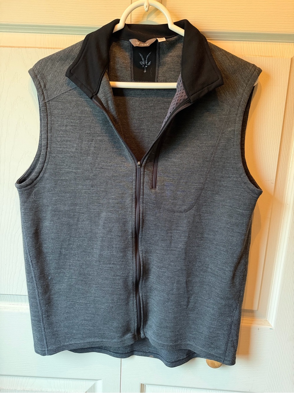 ibex Women’s Full-Zip Merino Wool Shak Vest in Grey